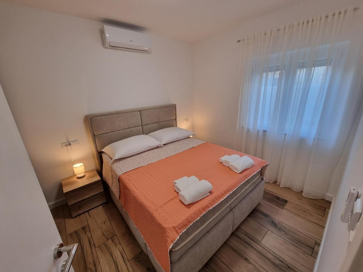 Apartman Lovre Zadar Bagian luar foto
